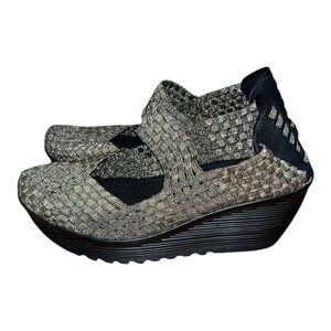 Bernie Mev. Wedges size 6.5 tan black comfort shoe business casual slip on